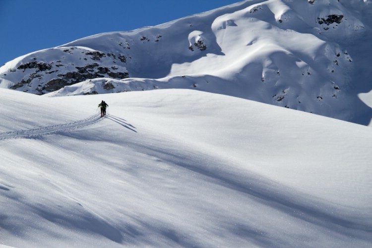 Ski touring in Switzerland. Photo: Andreas Bengtsson