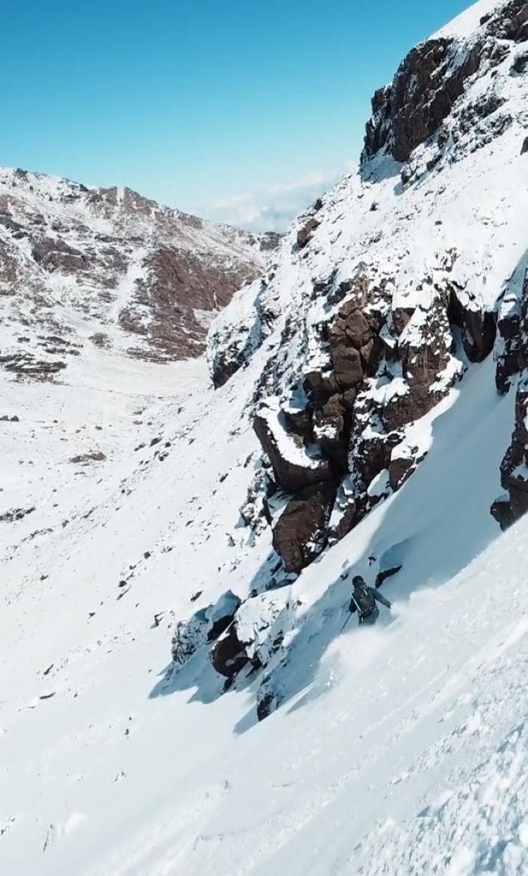 Bra skidåkning på väg ner från Toubkal.