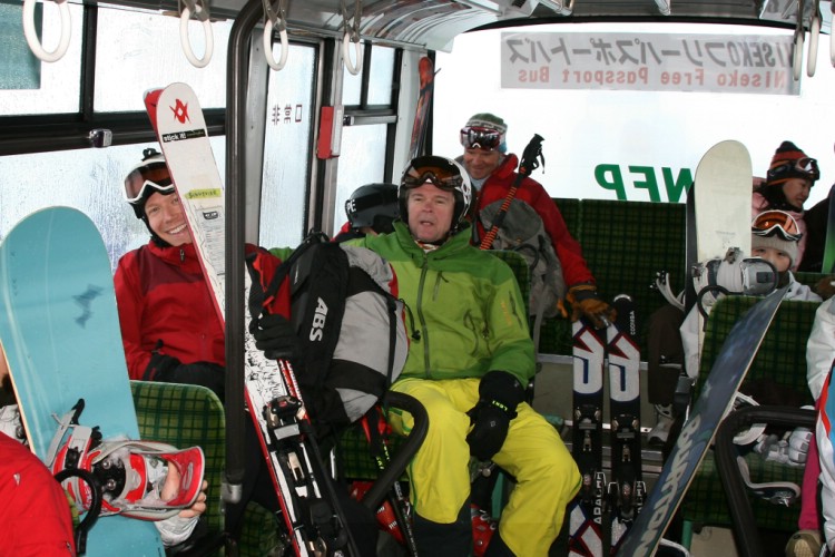 Transferbus between ski lifts in Niesko.      Photo: Andreas Bengtsson