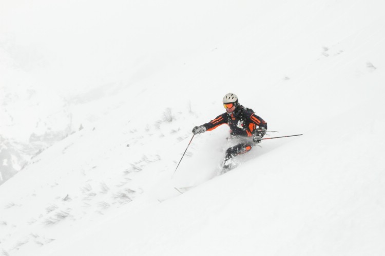 Richard Törnblom underbar snö i Schweiz. Best Skiing at the moment, 30e Jan 2010.  Foto: Andreas Bengtsson