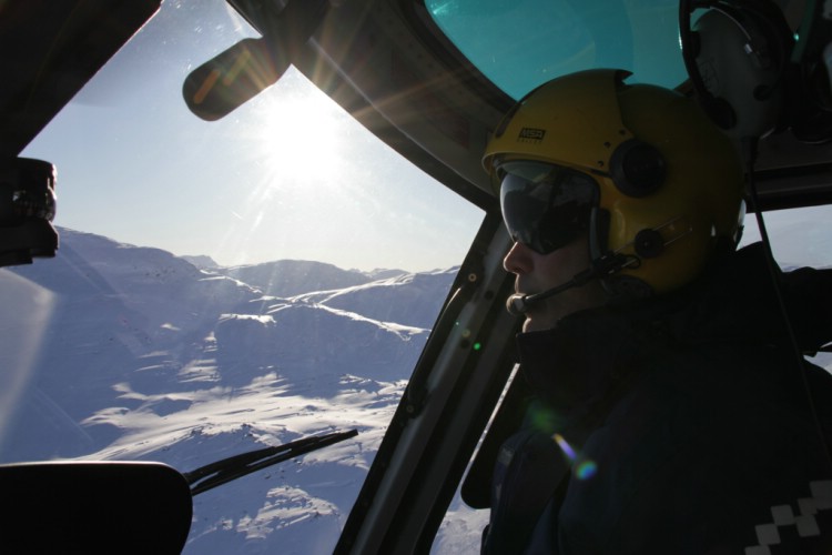 Start of the heliski season 2010. Pilot Ole Elvemo on the first flight of the year. Photo: Andreas Bengtsson