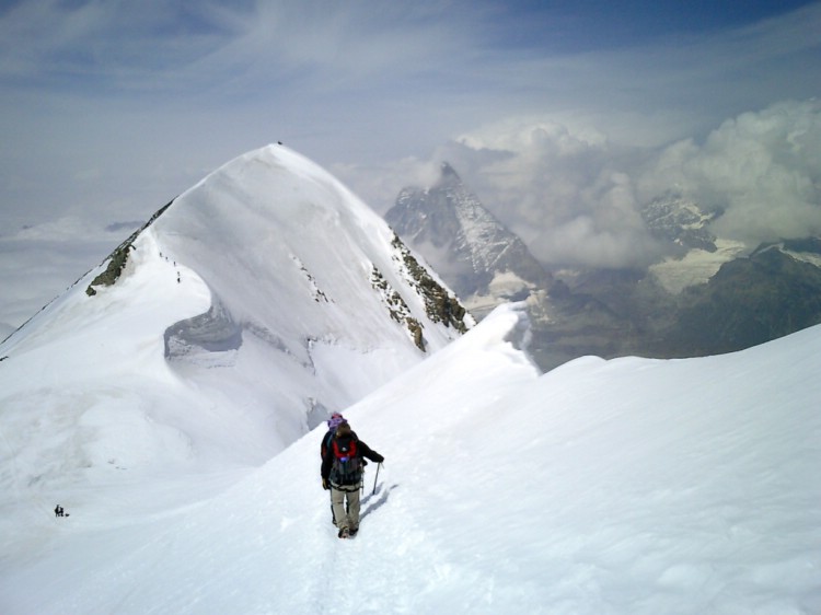 Breithorn traversen. Ett klassisk sätt att aklimatisera sig inför bestigning av Matterhorn. Foto: Andreas Bengtsson